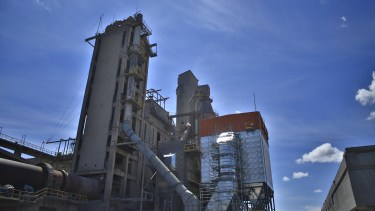 La planta de cemento de Loma Negra en Zapala, Neuquén. Una empresa que opera en Vaca Muerta podría pasar a controlar la cementera.