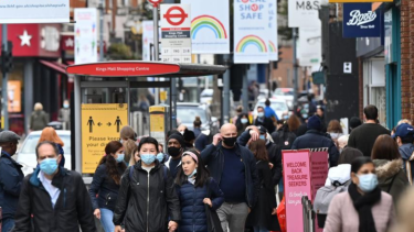Éxodo masivo de población en Londres. Foto: AFP 