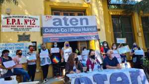 Hubo «escuelazo» en reclamo de las escuelas en Plaza Huincul