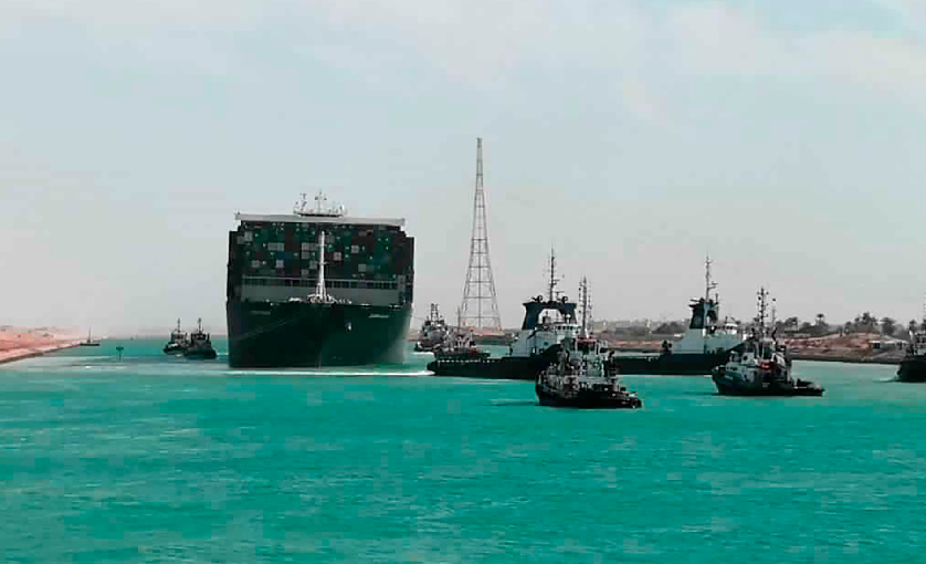 La investigación sobre lo que ocurrió en el Canal de Suez podría costar una fortuna. Foto: AP 