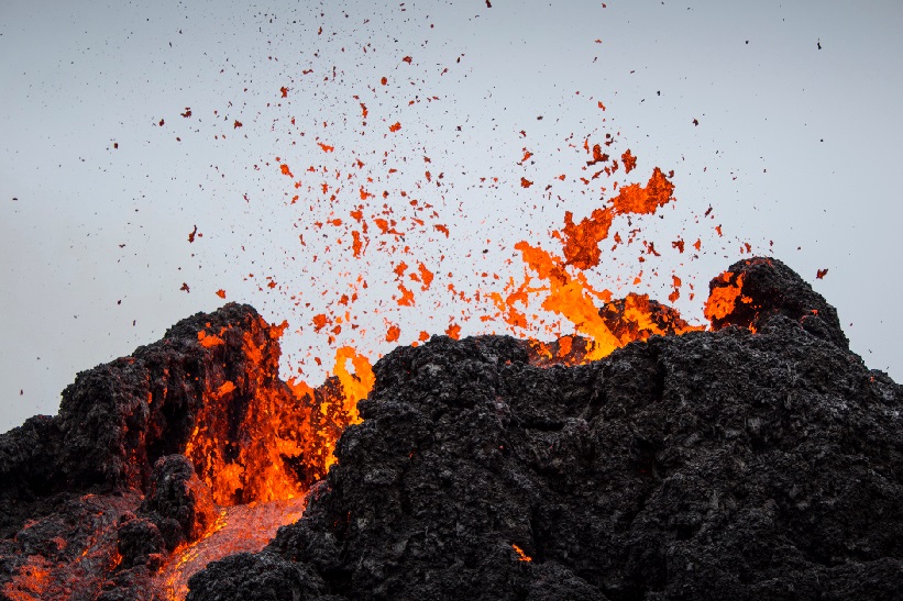 Erupciona un volcán en Islandia. Foto: AP 