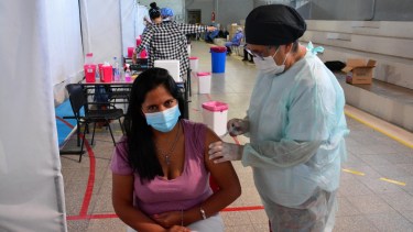 Los docentes deberán empadronarse para recibir el turno. Foto: Marcelo Ochoa.