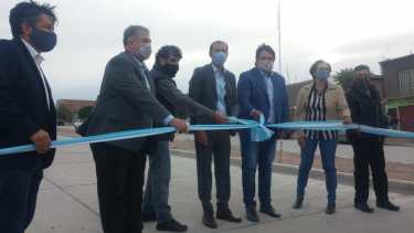 El corte de cintas se llevó a cabo a primera hora de la mañana (foto Yamil Regules)