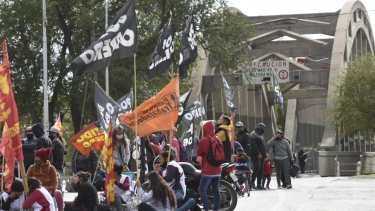 Mañana se realizará un nuevo corte de ruta en Neuquén. Foto: Yamil Regules