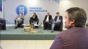 Conversatorio en Neuquén a favor del referéndum propuesto por Gaido