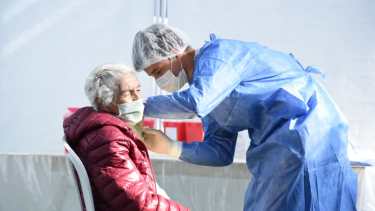 En Neuquén hay unos 22.000 mayores con al menos una dosis. Foto: archivo Florencia Salto.