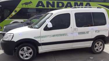 Este fue el vehículo que circulaba con pasajeros, pero sin habilitación. (Gentileza).-