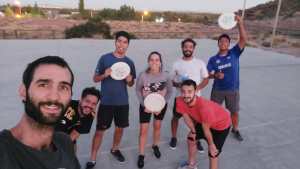 Se animan a un deporte nuevo en Neuquén basado en el frisbee, ¿lo conocés?