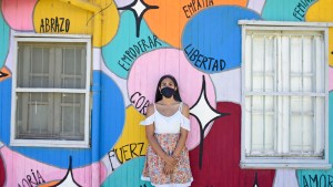 Sin la cirugía que cambiaría su vida, busca a quienes pasan por lo mismo en Neuquén