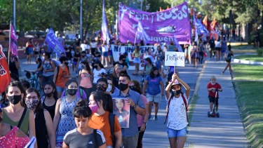 El miércoles 24 se desarrolló una marcha en la ciudad de Neuquén en reclamo de justicia. Foto Florencia Salto.