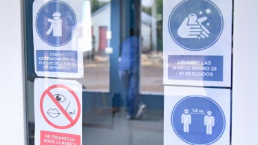 La posta sanitaria es el sitio de referencia para la población. Foto Florencia Salto.