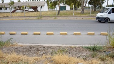 El señalamiento estaba en Lanin y Chaco, detrás del Batallón 181 de Comunicaciones de Neuquén (foto Florencia Salto)