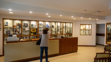 La firma logró superar las crisis económicas, los asaltos y hasta la pandemia, pero sus dueños optaron por cerrar sus puertas a fin de mes. (foto: Juan Thomes)