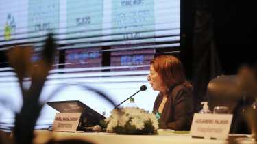 Carreras durante su discurso en el Centro Cultural de Viedma. Foto: Marcelo Ochoa.