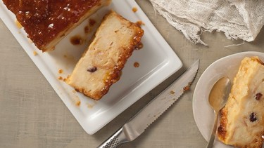 Budín de pan hecho con medialunas