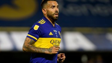 Carlos Alberto Tevez, el capitán de Boca, intervino en la jugada del penal y posterior gol de Villa. 