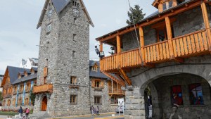 Contratación millonaria del municipio de Bariloche para señalización de calles