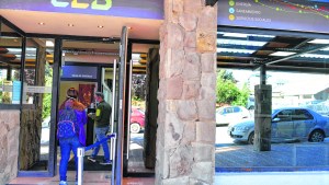 La CEB reclama un aumento del 32% en la tarifa eléctrica en Bariloche
