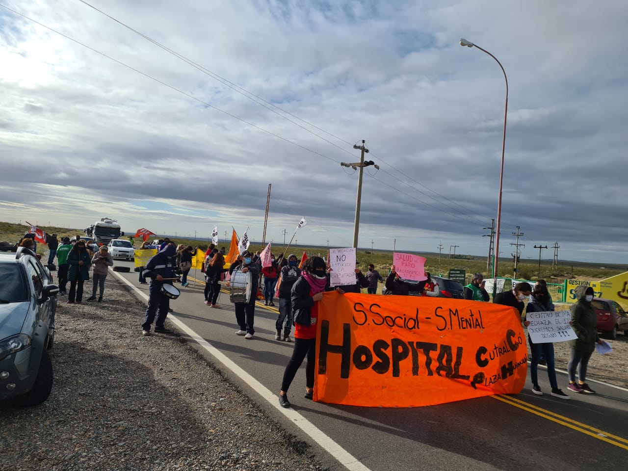 Los trabajadores de Salud reclaman contra el aumento firmado por ATE. (Foto: Andrea Vázquez)