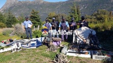 En un galpón había 15 astas de ciervos. Foto: Gentileza