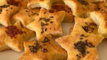 Estrellitas de queso sin gluten extra fáciles