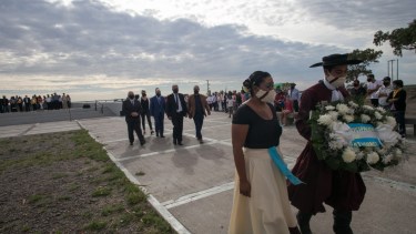 El intendente Zara encabezó el acto en el Cerro de la Caballada. Foto: Pablo Leguizamón.