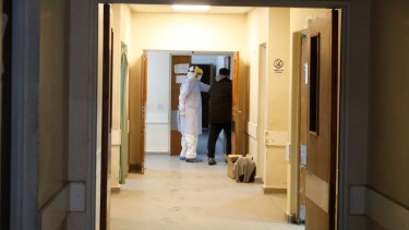 Tiene 32 años y se contagió en medio de un viaje que había realizado a Europa. Allí lo sorprendió la pandemia. (foto: ilustrativa)