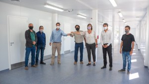 Saloniti viaja a Buenos Aires a buscar equipamiento para el hospital modular