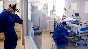 Se hace palpable el temor a una segunda ola de contagios, considerando la situación de países vecinos.-