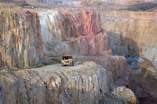 El proyecto busca habilitar la explotación minera en los departamentos Gastre y Telsen, donde se encuentra el yacimiento de plata "Navidad".