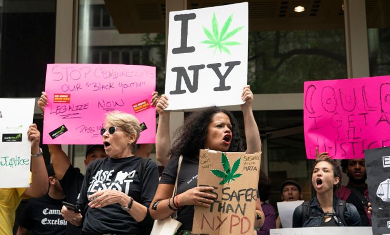 El estado de Nueva York aprobó el uso recreativo de la marihuana.