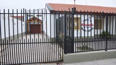 El vacunatorio central del hospital de Regina funcionará en el Centro de Jubilados Reencuentro. (Foto Néstor Salas)