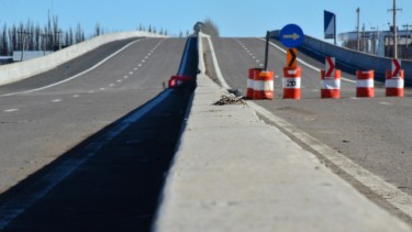 En Godoy esperan la habilitación del paso elevado en las próximas semanas. (Foto Néstor Salas)