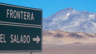 El volcán Ojos del Salado se encuentra en la Cordillera de los Andes, justo en el límite entre Argentina y Chile, en la zona catamarqueña.-