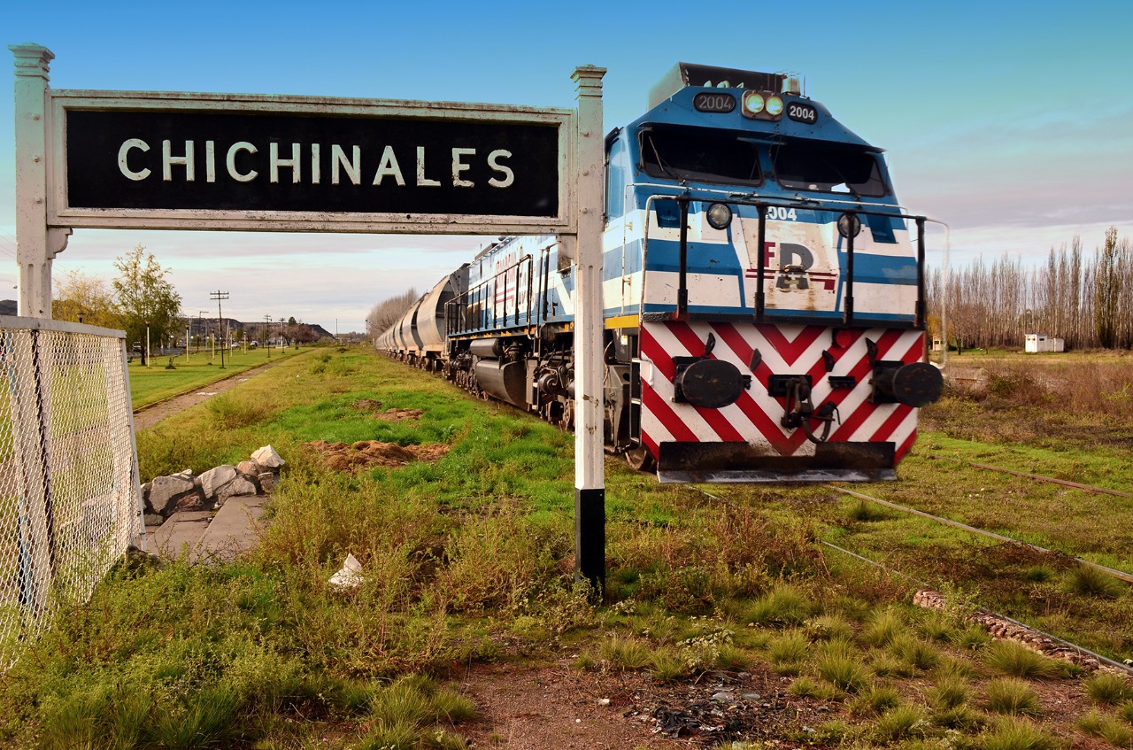 Nación trabaja en la recuperación del tren de cargas y de pasajeros para el Alto Valle. (Foto Néstor Salas)