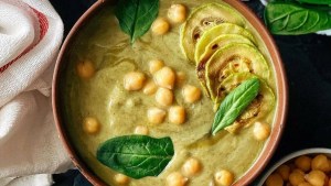 Tenés que probar esta sopa cremosa con palta