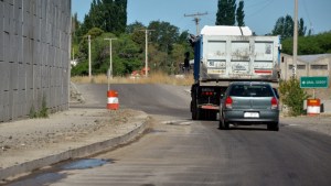 Piden que Vialidad Nacional habilite el paso elevado de la Ruta 22 en Godoy