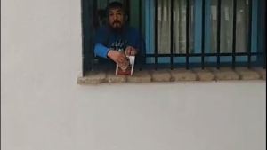 Seis años y medio al hombre que tomó de rehén a su defensor en Zapala