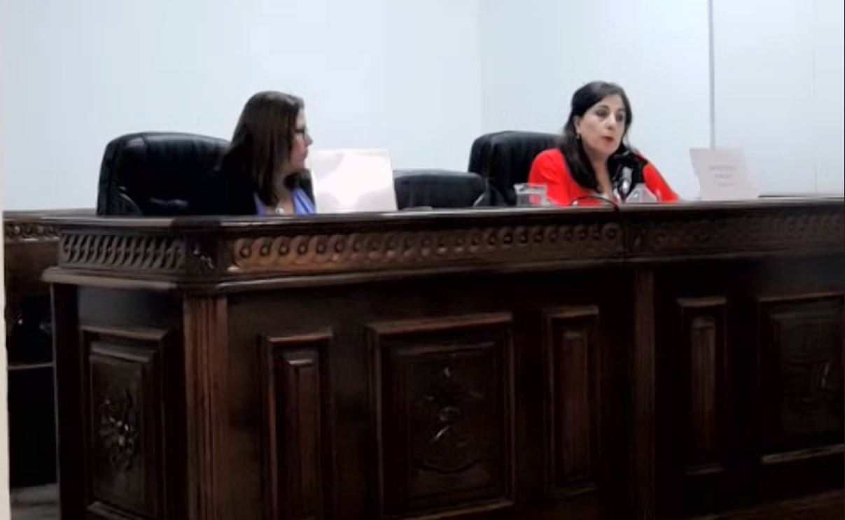 Laura Pizzipaulo (a la derecha), fiscal del caso de Zapala.