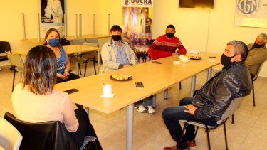 Dirigentes gremiales durante el encuentro con la diputada nacional. Foto: gentileza.