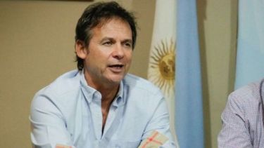 Costa fue marido de Mariana Zuvis. Además, es dueño de la firma Hipertehuelche.-