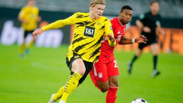 Haaland y Alaba, rivales en el fútbol alemán.