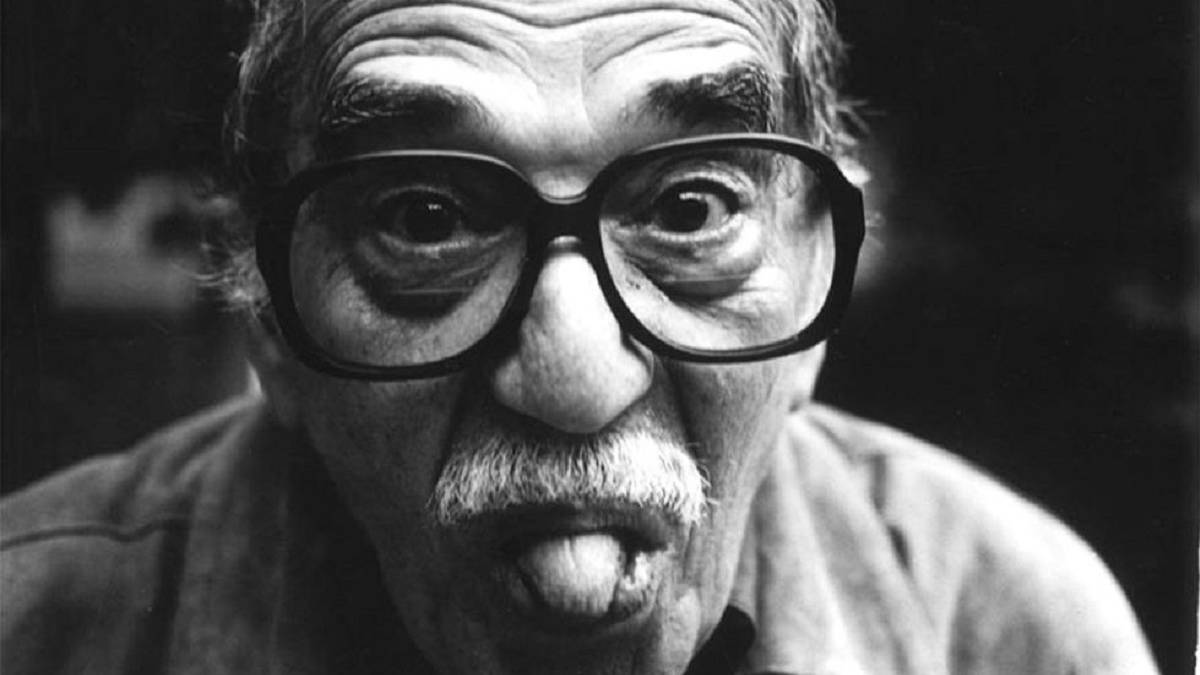 García Márquez se convirtió en uno de los máximos exponentes del Realismo Mágico, una corriente literaria que alterna la realidad con acciones fantásticas, inspirado en la naturaleza propia de América Latina, de sus leyendas y mitos.