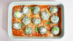 Audio receta: malfatti de espinaca y ricotta con crema de hongos y panceta