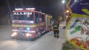 Realizan pericias al auto incendiado de un vecino de Allen