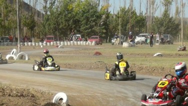 Zóttele repitió victoria en el Patagónico de Karting Fórmula Reginense