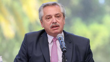 Alberto Fernández anunció un bono de $15 mil a sectores vulnerables