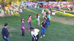 Con artesanías, música y danza Valcheta disfrutó del 1° Encuentro Intercultural de Artesanos