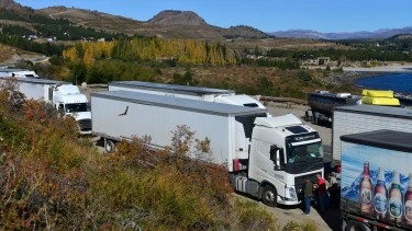 Desde hace dos días los camioneros chilenos están Los camioneros chilenos deberán contar con PCR negativo para ingresar a la Argentina. Foto. Alfredo Leiva