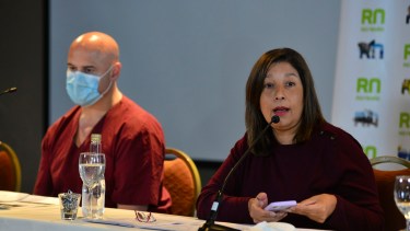 Arabela Carreras pidió la colaboración de la comunidad y el cumplimiento de las nuevas restricciones en Bariloche. Foto: Alfredo Leiva